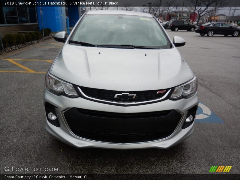 Silver Ice Metallic / Jet Black 2019 Chevrolet Sonic LT Hatchback