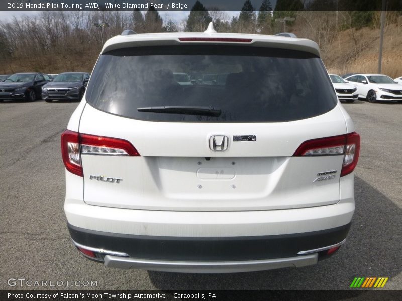 White Diamond Pearl / Beige 2019 Honda Pilot Touring AWD