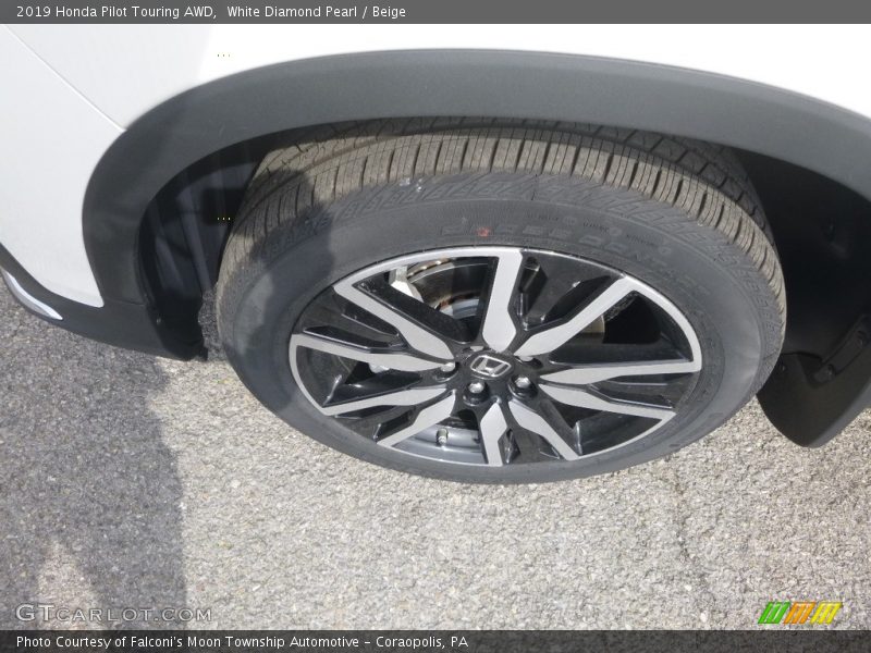 White Diamond Pearl / Beige 2019 Honda Pilot Touring AWD