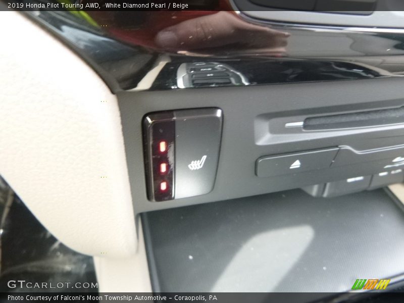White Diamond Pearl / Beige 2019 Honda Pilot Touring AWD