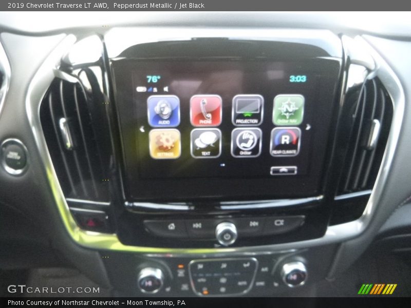 Pepperdust Metallic / Jet Black 2019 Chevrolet Traverse LT AWD
