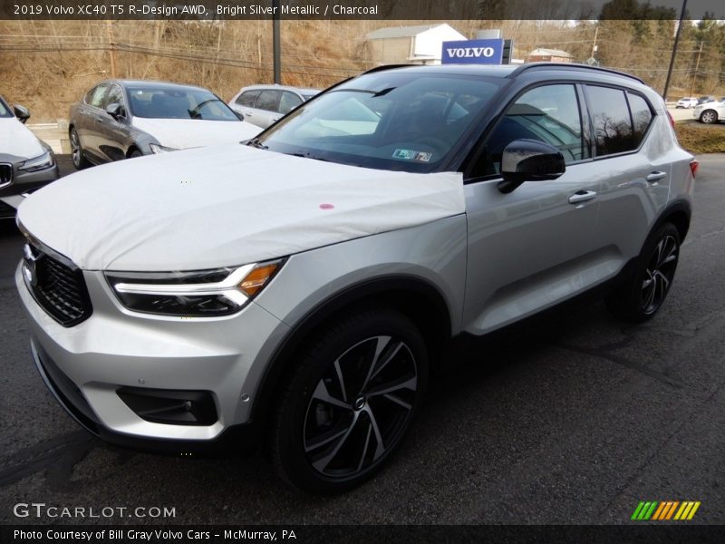 Bright Silver Metallic / Charcoal 2019 Volvo XC40 T5 R-Design AWD