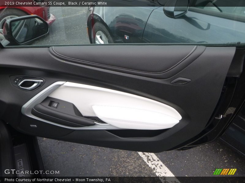 Black / Ceramic White 2019 Chevrolet Camaro SS Coupe