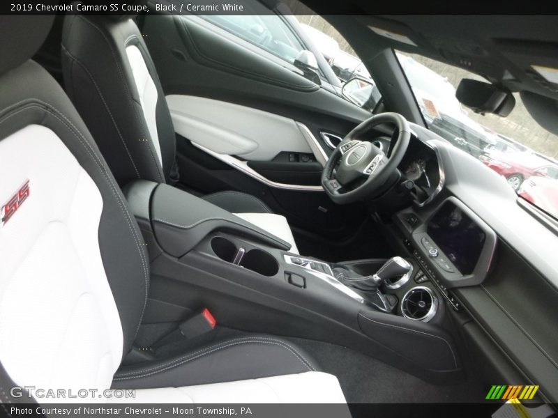 Black / Ceramic White 2019 Chevrolet Camaro SS Coupe