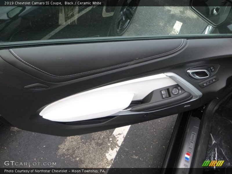 Black / Ceramic White 2019 Chevrolet Camaro SS Coupe