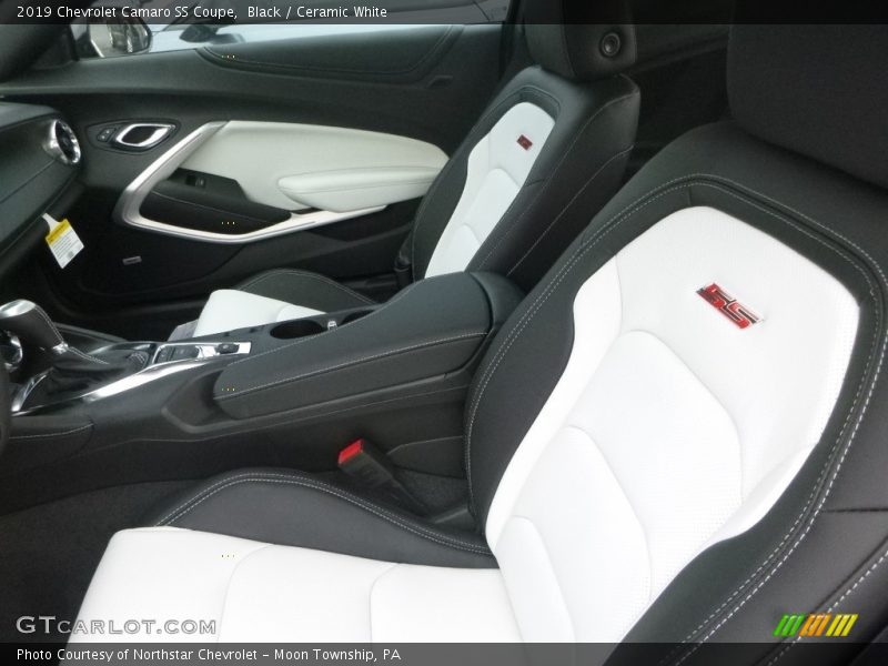 Black / Ceramic White 2019 Chevrolet Camaro SS Coupe