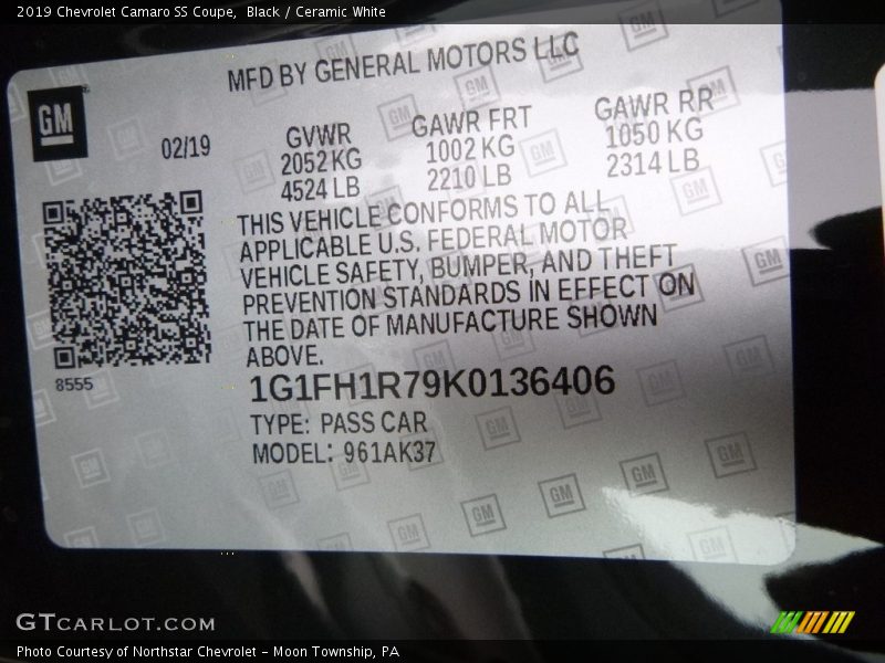 Black / Ceramic White 2019 Chevrolet Camaro SS Coupe