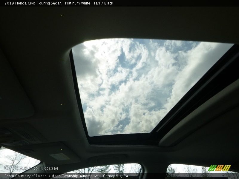 Platinum White Pearl / Black 2019 Honda Civic Touring Sedan