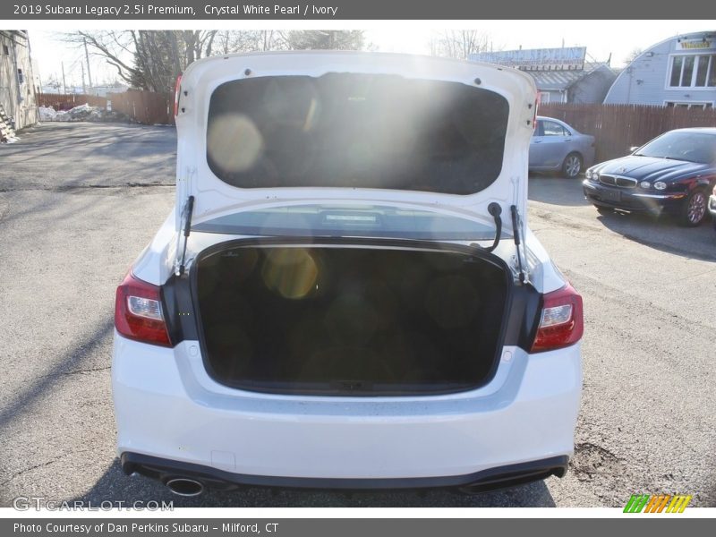 Crystal White Pearl / Ivory 2019 Subaru Legacy 2.5i Premium