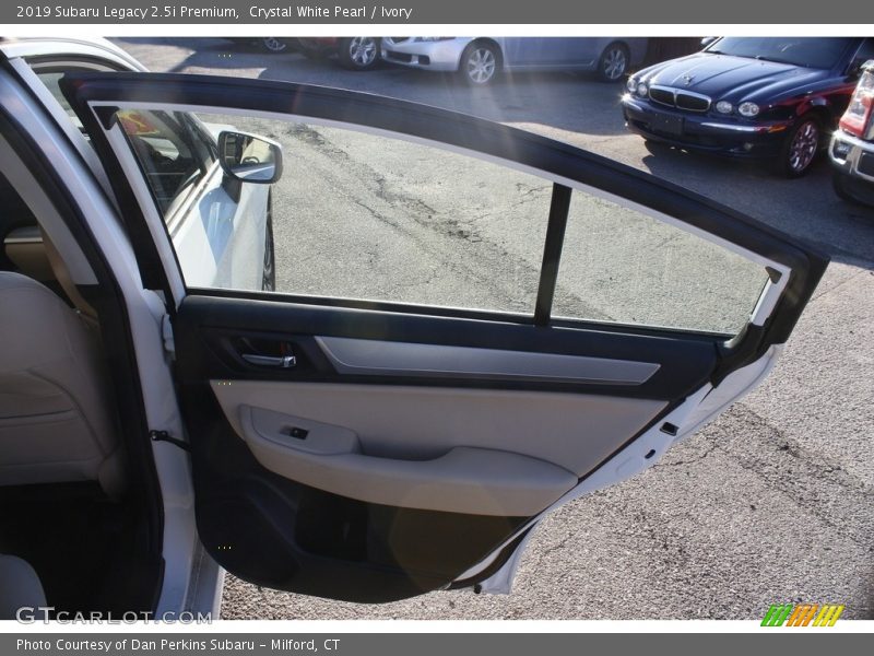 Crystal White Pearl / Ivory 2019 Subaru Legacy 2.5i Premium
