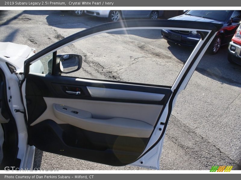 Crystal White Pearl / Ivory 2019 Subaru Legacy 2.5i Premium