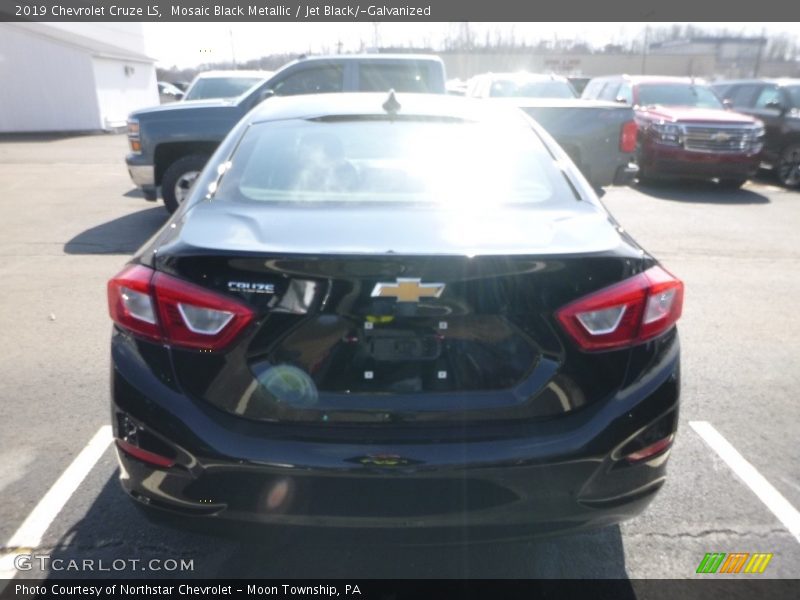 Mosaic Black Metallic / Jet Black/­Galvanized 2019 Chevrolet Cruze LS