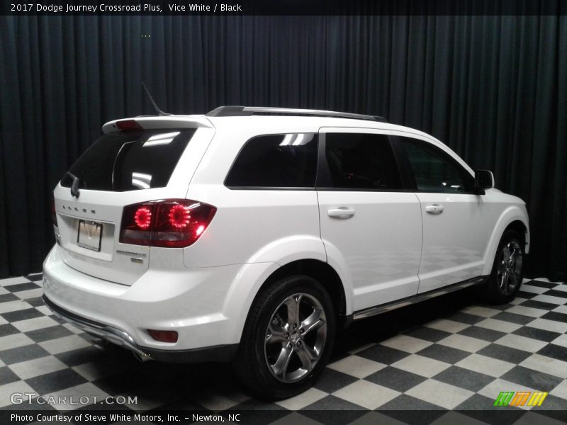 Vice White / Black 2017 Dodge Journey Crossroad Plus