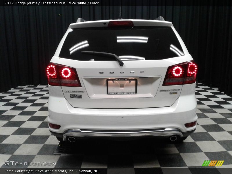 Vice White / Black 2017 Dodge Journey Crossroad Plus