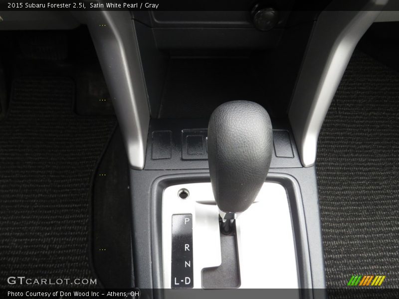 Satin White Pearl / Gray 2015 Subaru Forester 2.5i