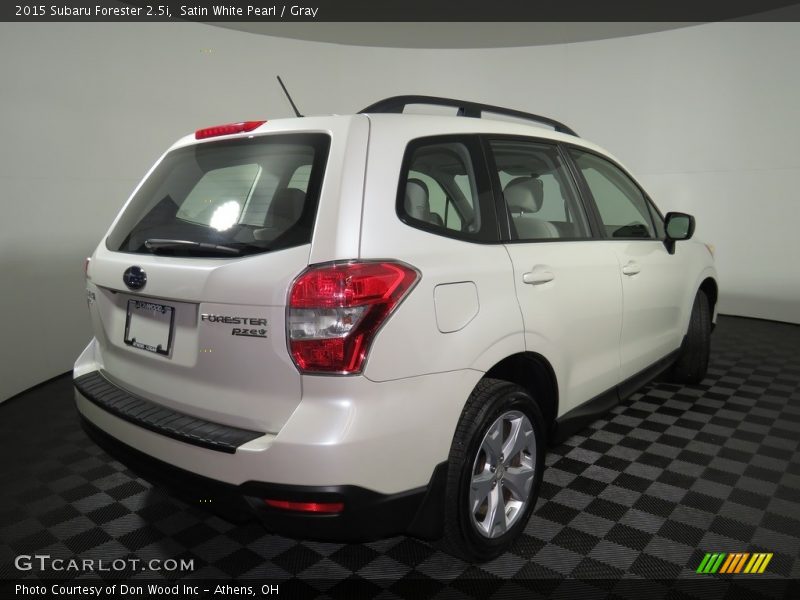 Satin White Pearl / Gray 2015 Subaru Forester 2.5i