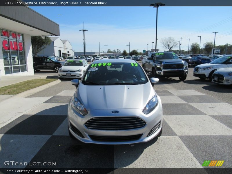 Ingot Silver / Charcoal Black 2017 Ford Fiesta SE Hatchback