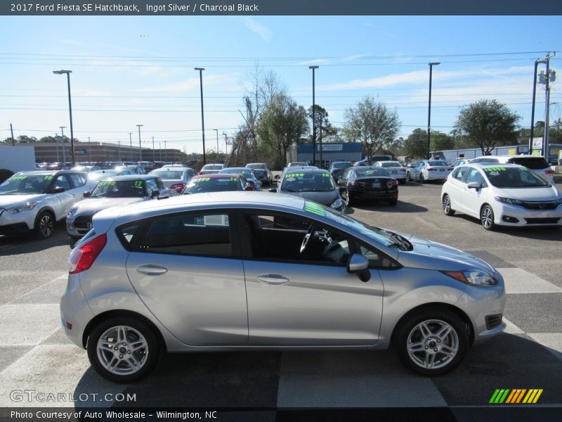 Ingot Silver / Charcoal Black 2017 Ford Fiesta SE Hatchback