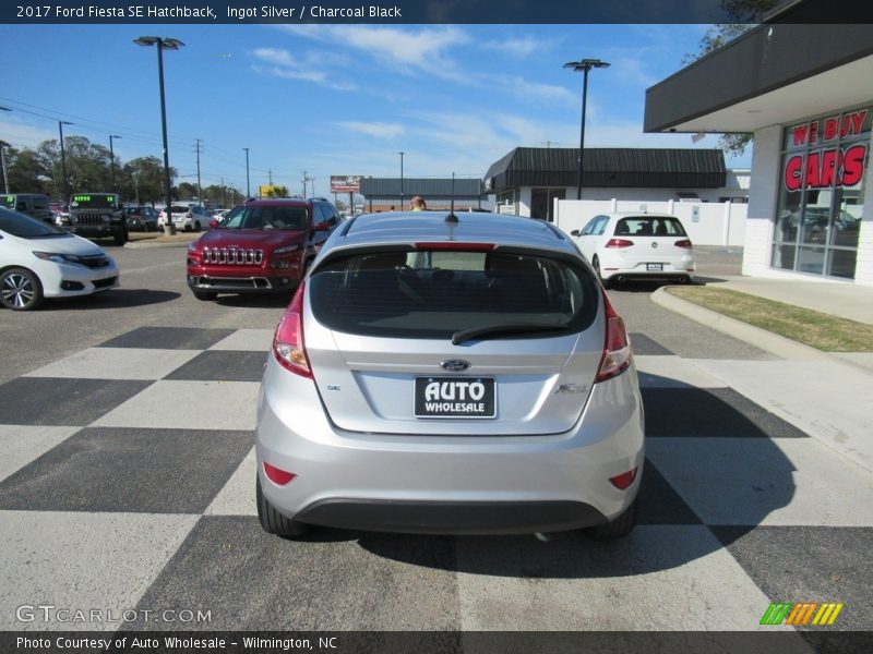 Ingot Silver / Charcoal Black 2017 Ford Fiesta SE Hatchback