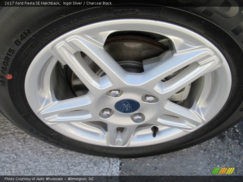 Ingot Silver / Charcoal Black 2017 Ford Fiesta SE Hatchback