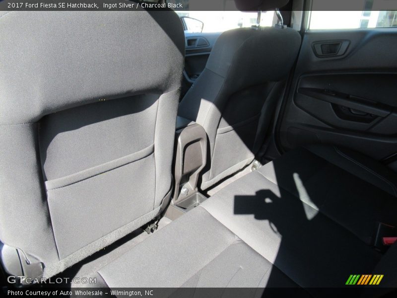 Ingot Silver / Charcoal Black 2017 Ford Fiesta SE Hatchback