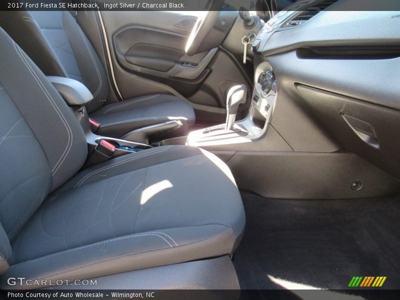 Ingot Silver / Charcoal Black 2017 Ford Fiesta SE Hatchback