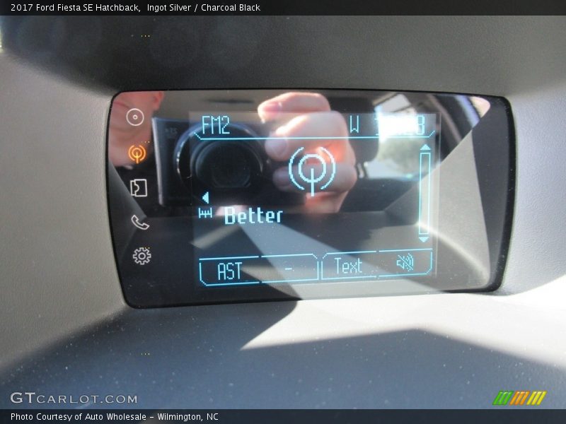 Ingot Silver / Charcoal Black 2017 Ford Fiesta SE Hatchback