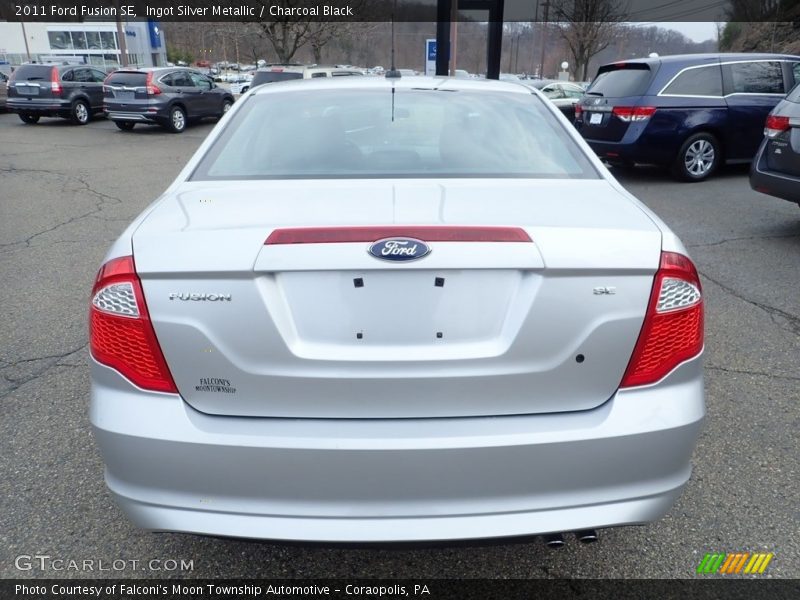 Ingot Silver Metallic / Charcoal Black 2011 Ford Fusion SE