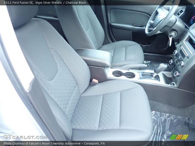 Ingot Silver Metallic / Charcoal Black 2011 Ford Fusion SE