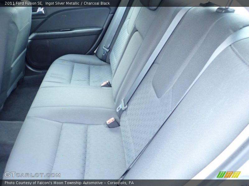 Ingot Silver Metallic / Charcoal Black 2011 Ford Fusion SE