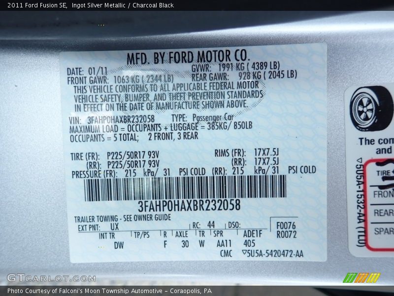 Ingot Silver Metallic / Charcoal Black 2011 Ford Fusion SE