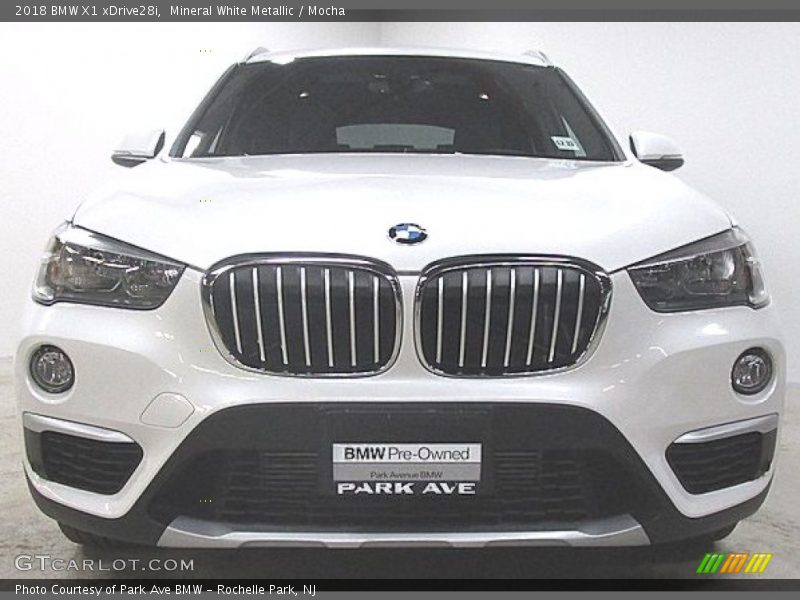 Mineral White Metallic / Mocha 2018 BMW X1 xDrive28i