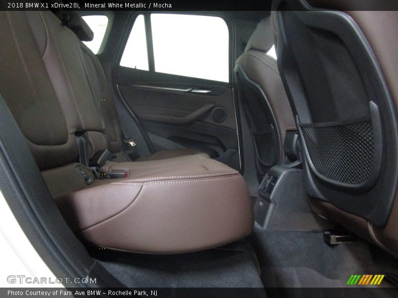Mineral White Metallic / Mocha 2018 BMW X1 xDrive28i