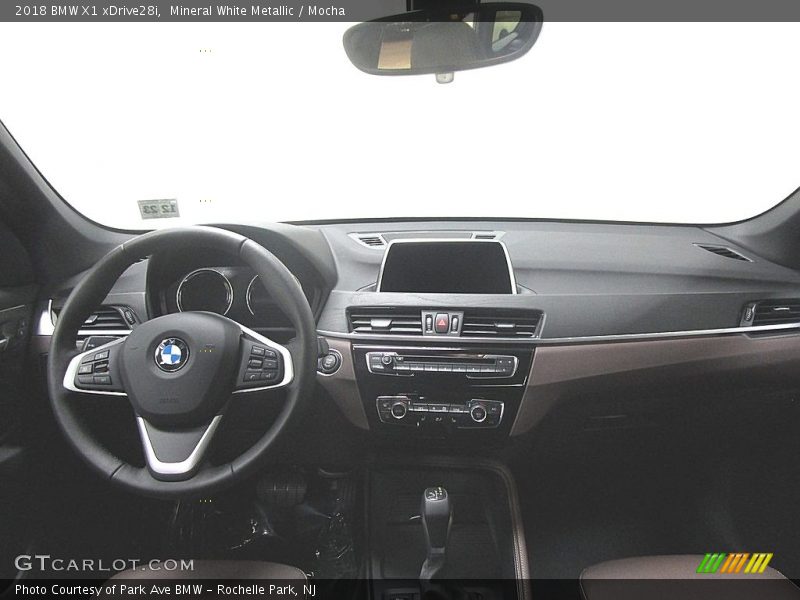 Mineral White Metallic / Mocha 2018 BMW X1 xDrive28i