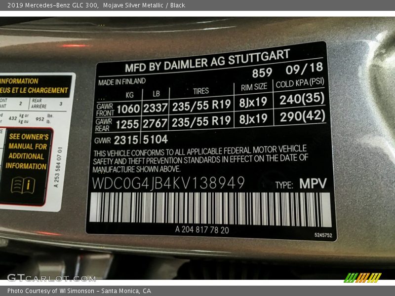 Mojave Silver Metallic / Black 2019 Mercedes-Benz GLC 300