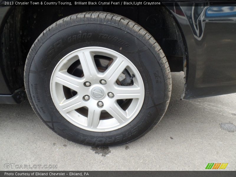 Brilliant Black Crystal Pearl / Black/Light Graystone 2013 Chrysler Town & Country Touring