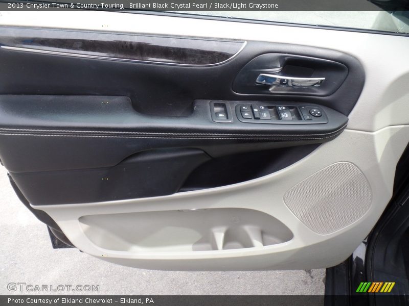 Brilliant Black Crystal Pearl / Black/Light Graystone 2013 Chrysler Town & Country Touring