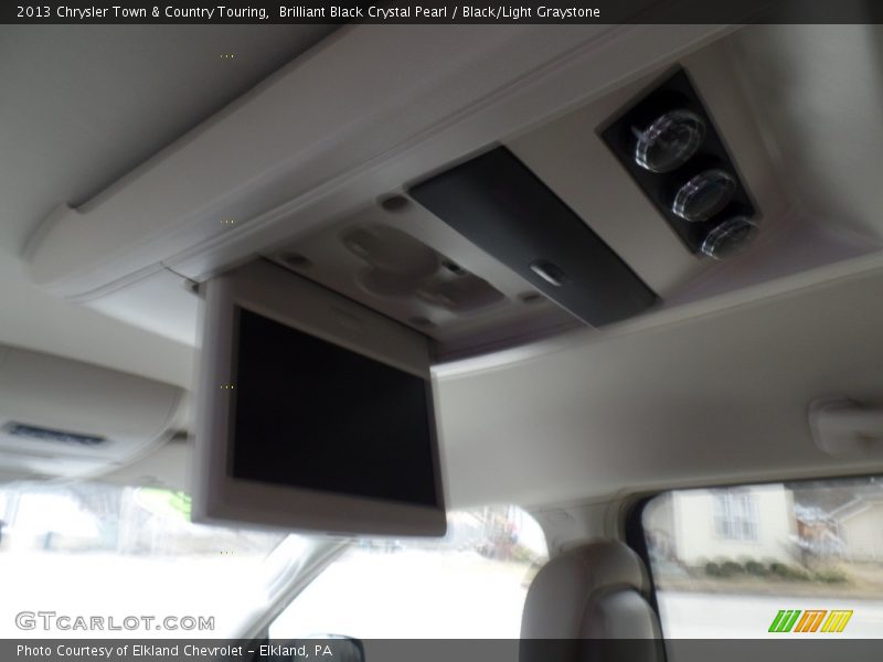 Brilliant Black Crystal Pearl / Black/Light Graystone 2013 Chrysler Town & Country Touring
