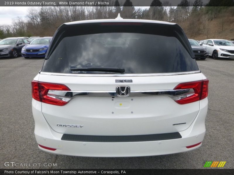 White Diamond Pearl / Mocha 2019 Honda Odyssey Touring