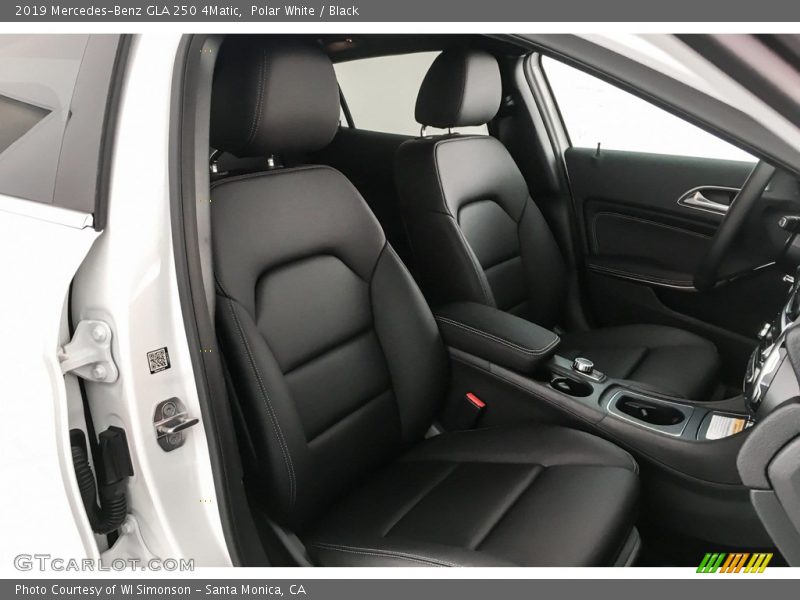 Polar White / Black 2019 Mercedes-Benz GLA 250 4Matic