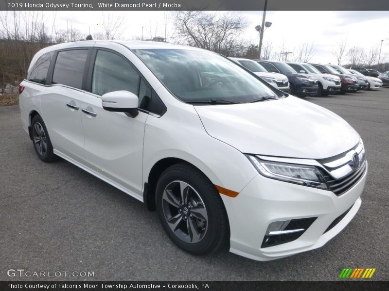 White Diamond Pearl / Mocha 2019 Honda Odyssey Touring