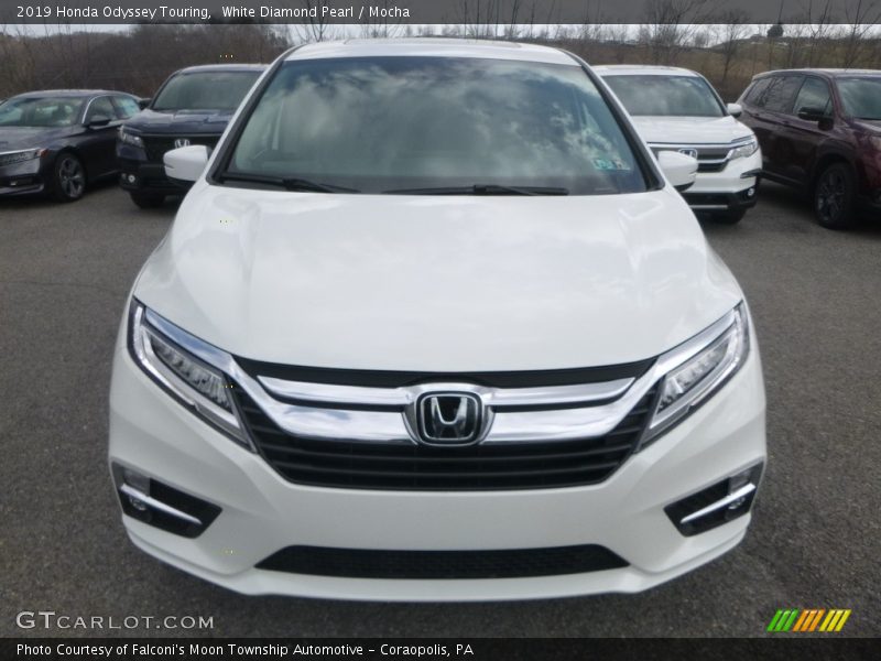 White Diamond Pearl / Mocha 2019 Honda Odyssey Touring