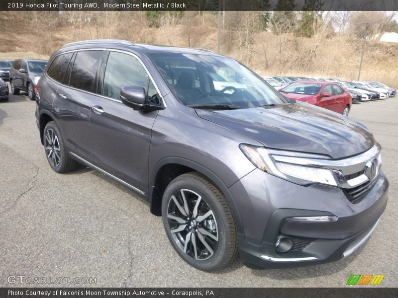 Modern Steel Metallic / Black 2019 Honda Pilot Touring AWD