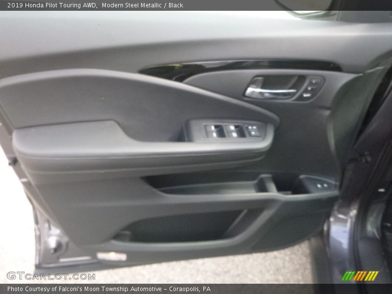 Modern Steel Metallic / Black 2019 Honda Pilot Touring AWD