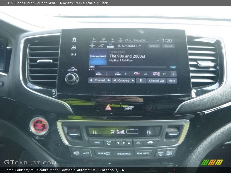 Modern Steel Metallic / Black 2019 Honda Pilot Touring AWD