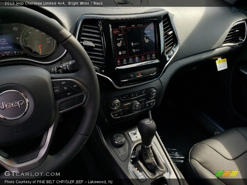 Bright White / Black 2019 Jeep Cherokee Limited 4x4