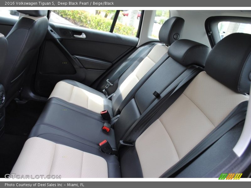 Deep Black Pearl / Beige/Black 2016 Volkswagen Tiguan S