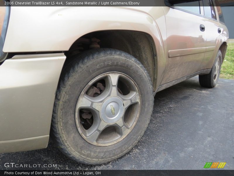 Sandstone Metallic / Light Cashmere/Ebony 2006 Chevrolet TrailBlazer LS 4x4