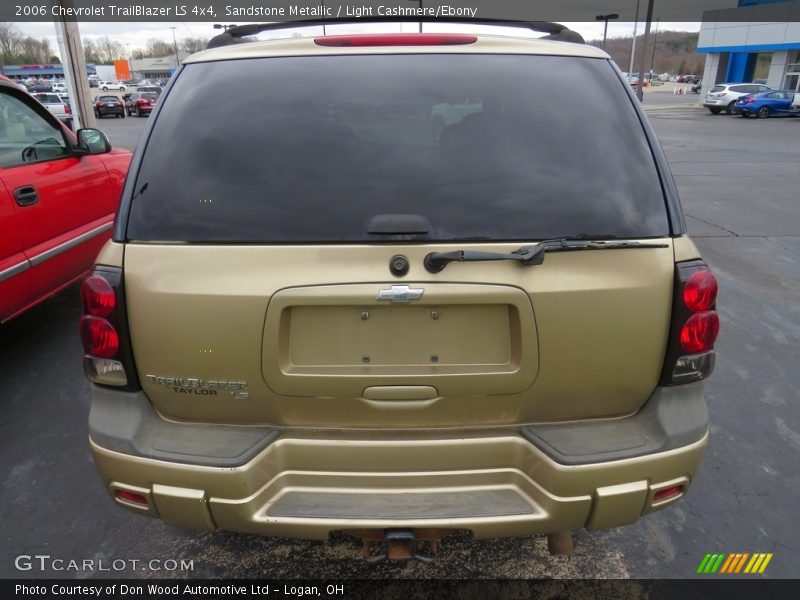 Sandstone Metallic / Light Cashmere/Ebony 2006 Chevrolet TrailBlazer LS 4x4