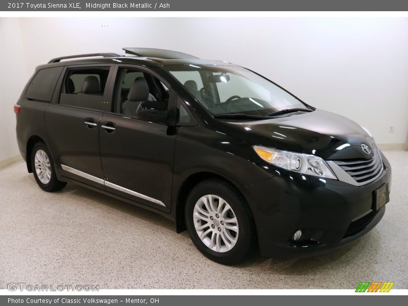 Midnight Black Metallic / Ash 2017 Toyota Sienna XLE